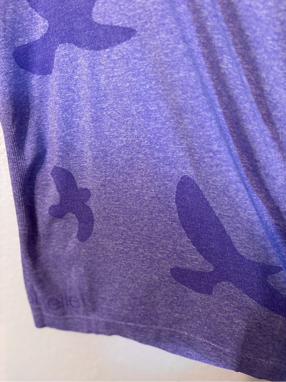 Oiselle Flyte Long Sleeve Top Thumbholes Medium - Picture 3 of 5